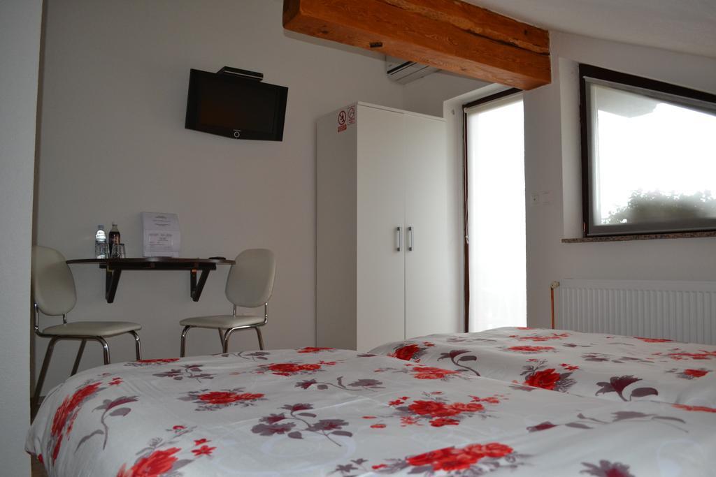 Guesthouse Žalac Slunj Eksteriør billede
