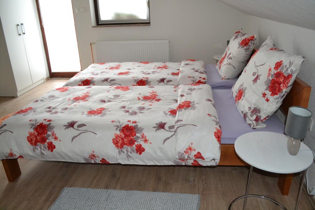 Guesthouse Žalac Slunj Eksteriør billede